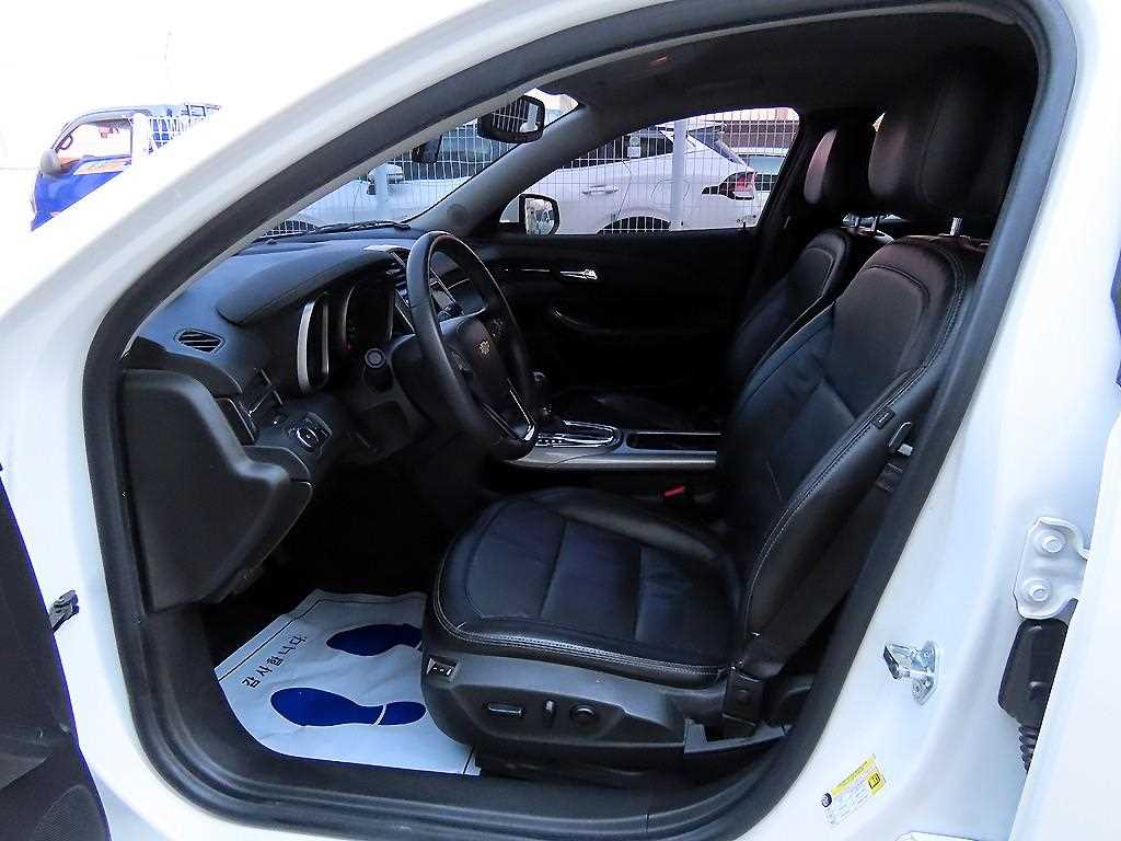 Chevrolet Malibu - Vista 5