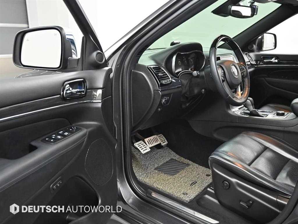 Jeep Cherokee - Vista 11