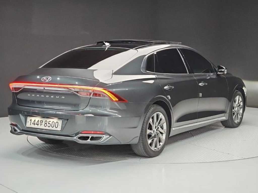 HYUNDAI Grandeur - Vista 4