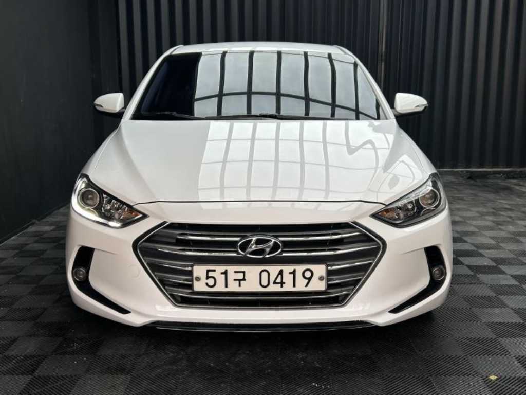 HYUNDAI Avante 2017 Blanco - Importación desde Corea - HF Imports Iquique - Foto 1