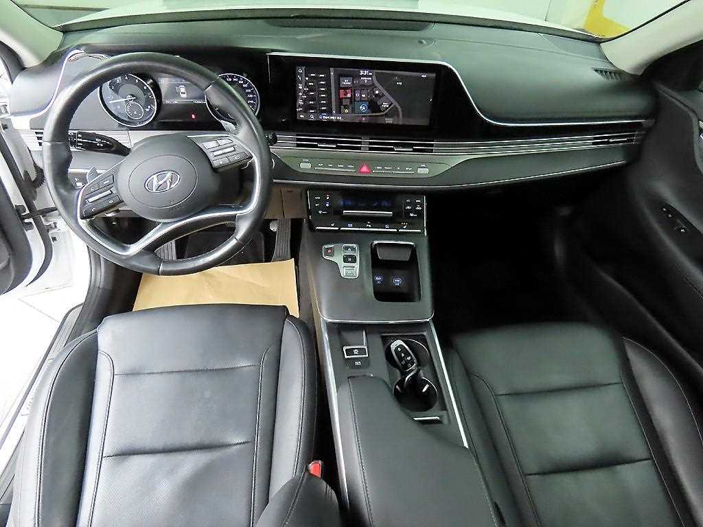 HYUNDAI Grandeur - Vista 7