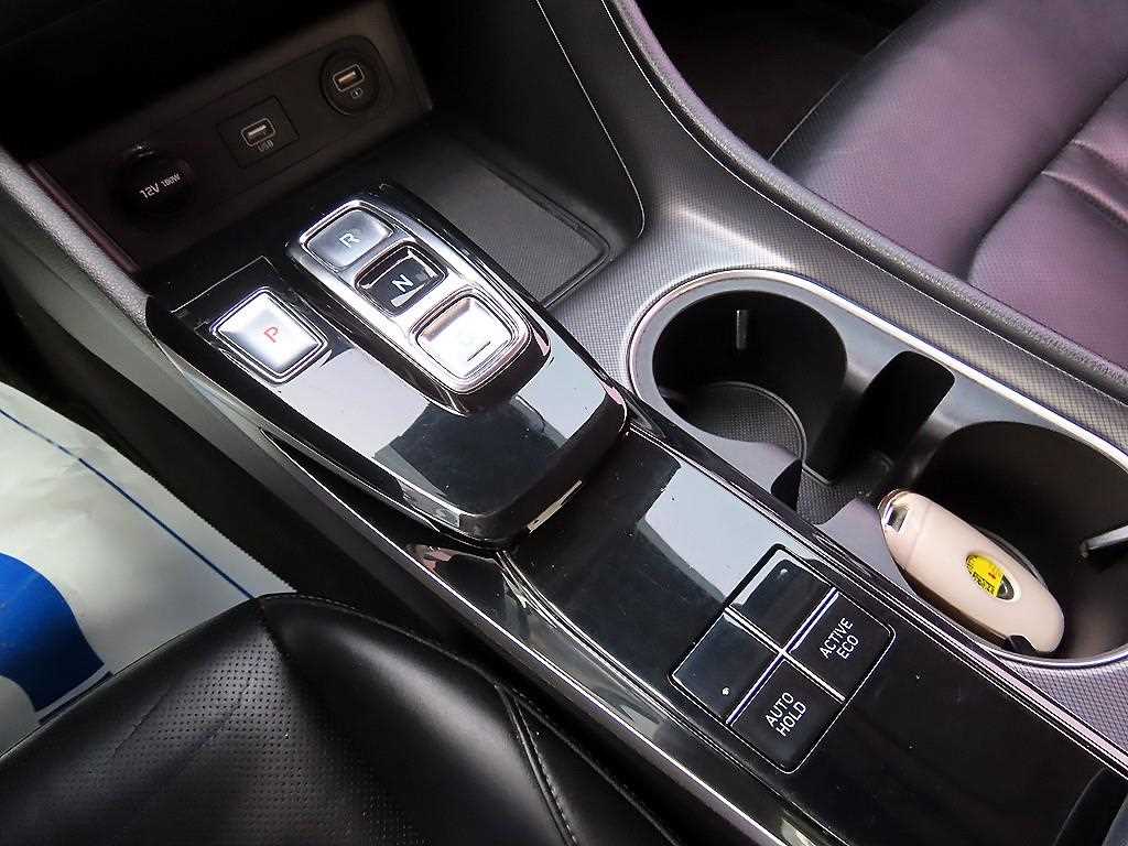 HYUNDAI Sonata - Vista 10