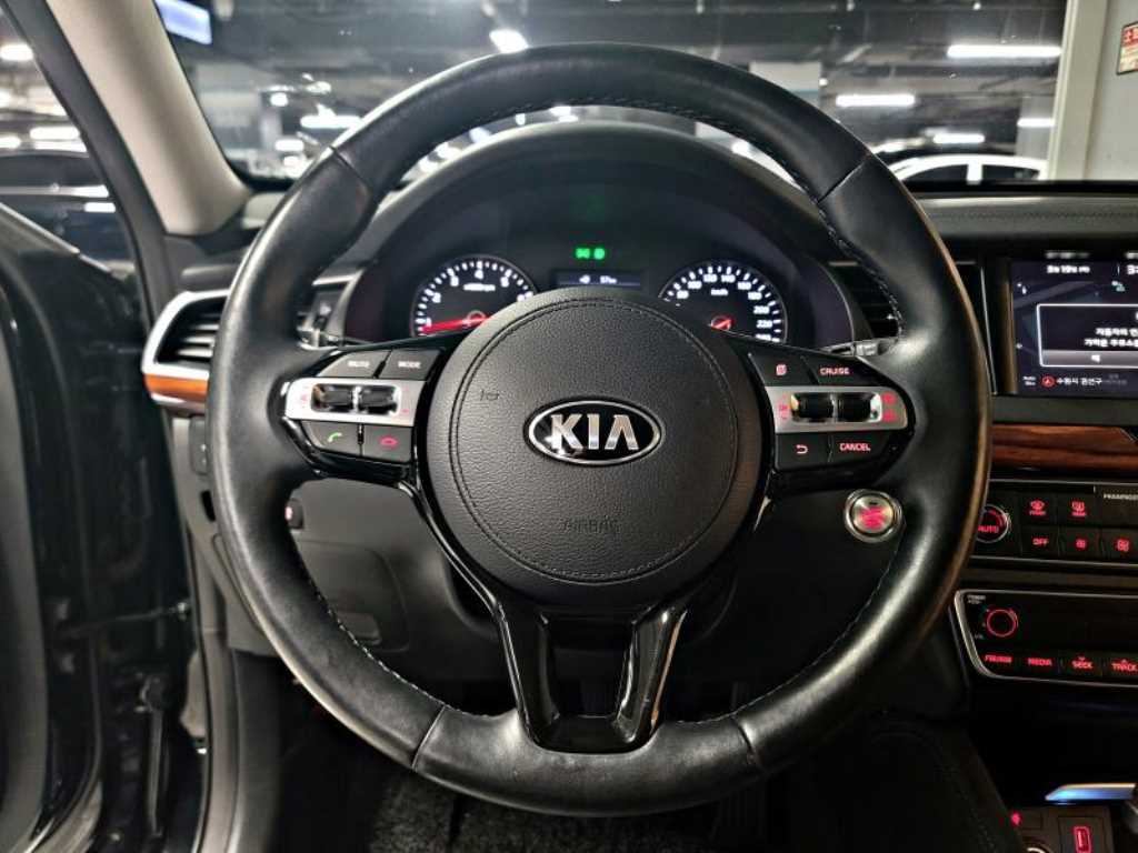 KIA K7 - Vista 6