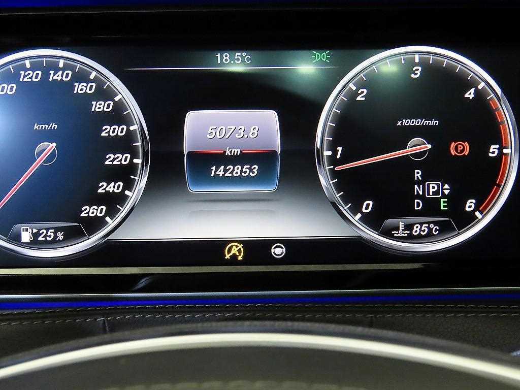 Mercedes Benz S Class - Vista 9