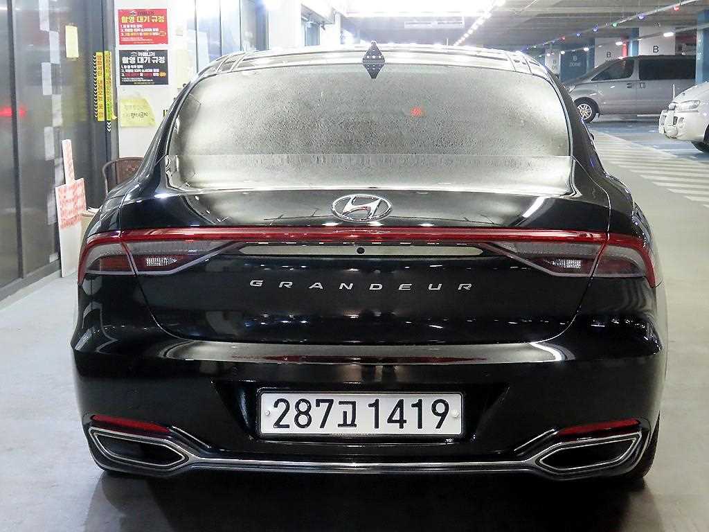 HYUNDAI Grandeur - Vista 5