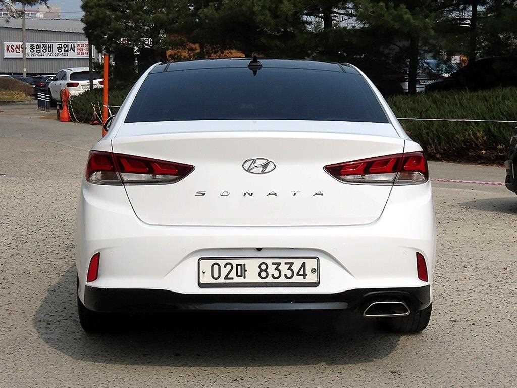HYUNDAI Sonata - Vista 4