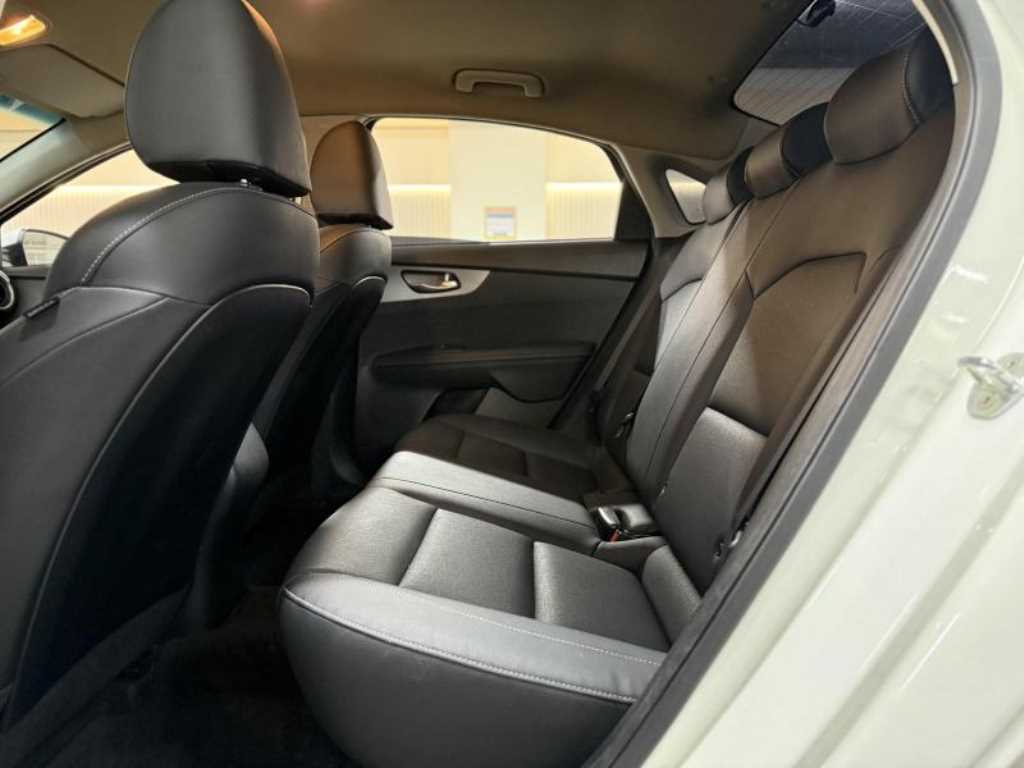 KIA K3 - Vista 8