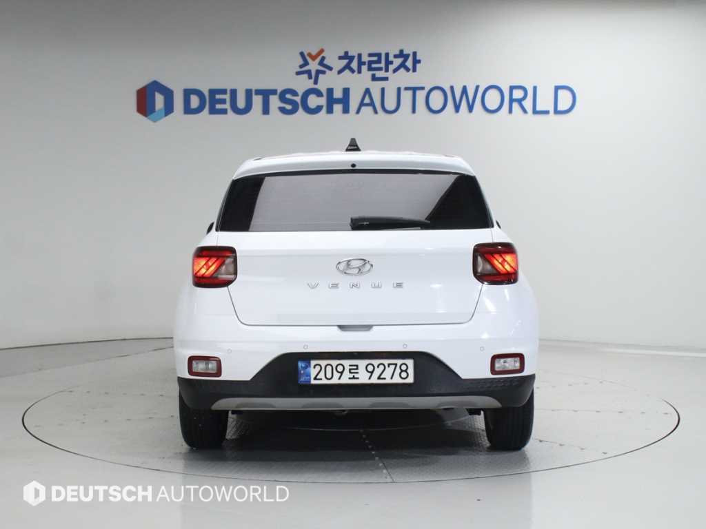 HYUNDAI Venue - Vista 4