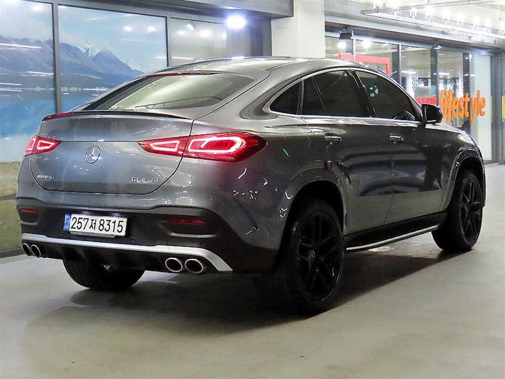 Mercedes Benz GLE Class - Vista 4