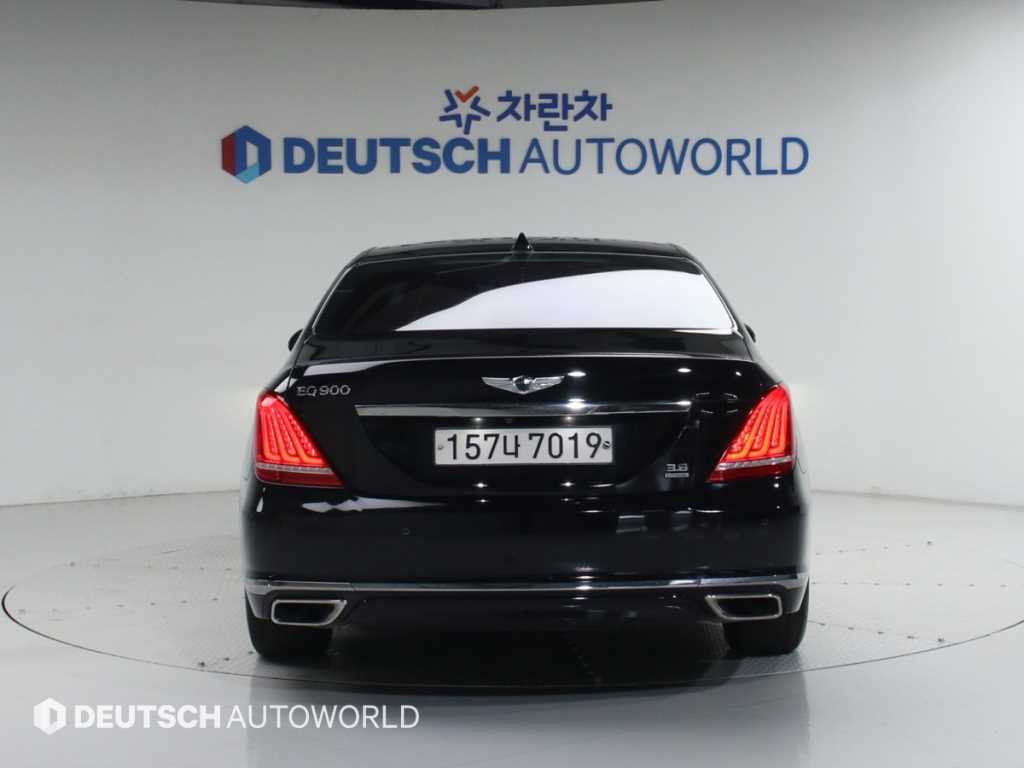 Genesis EQ900 - Vista 4