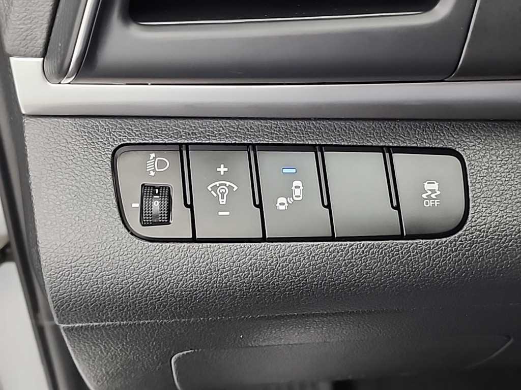 HYUNDAI Avante 2020 Plateado - Importación desde Corea - HF Imports Iquique - Foto 16