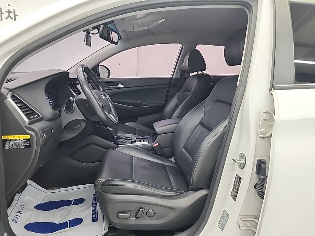 HYUNDAI Tucson - Vista 11