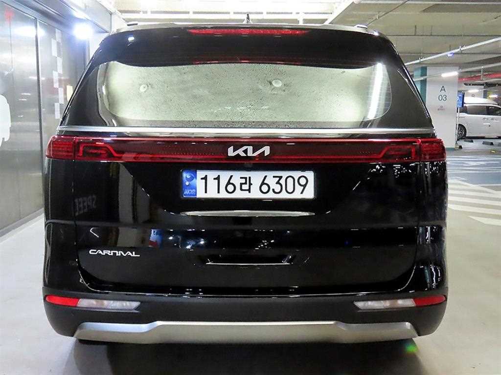 KIA Carnival - Vista 5
