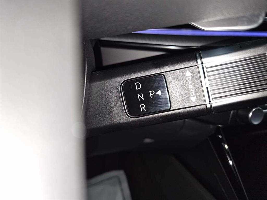 HYUNDAI Grandeur - Vista 11