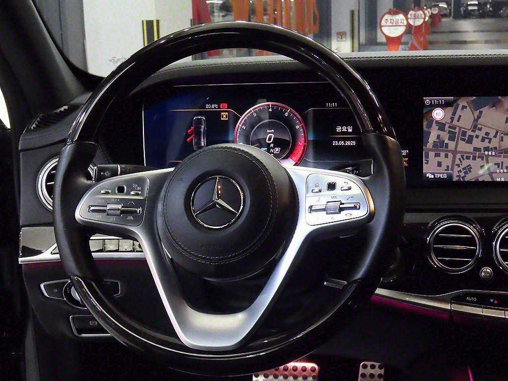 Mercedes Benz S Class - Vista 8