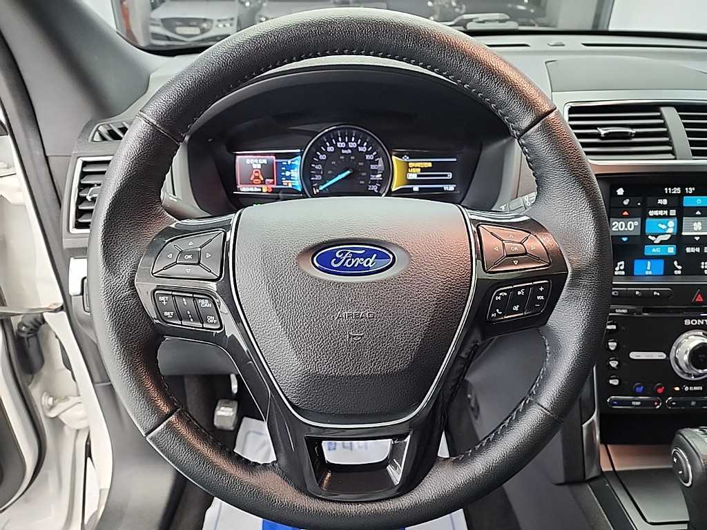 Ford Explorer - Vista 9