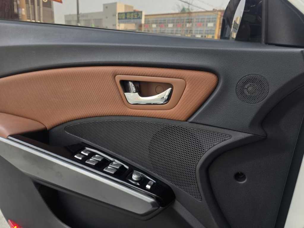 Ssangyong Tivoli - Vista 10