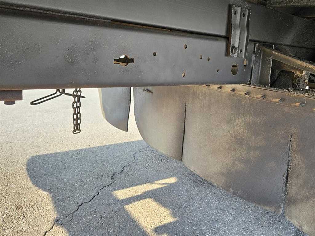 medium and large cargo truck - Vista 11