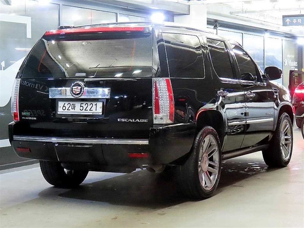 Cadillac Escalade - Vista 4