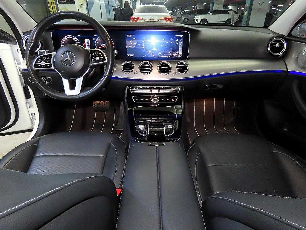 Mercedes Benz E class - Vista 10