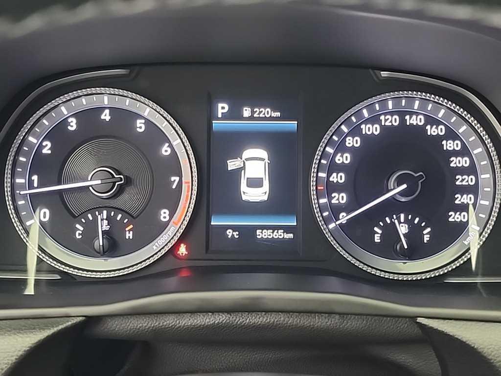 HYUNDAI Sonata - Vista 6