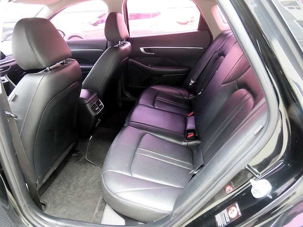 HYUNDAI Sonata - Vista 6