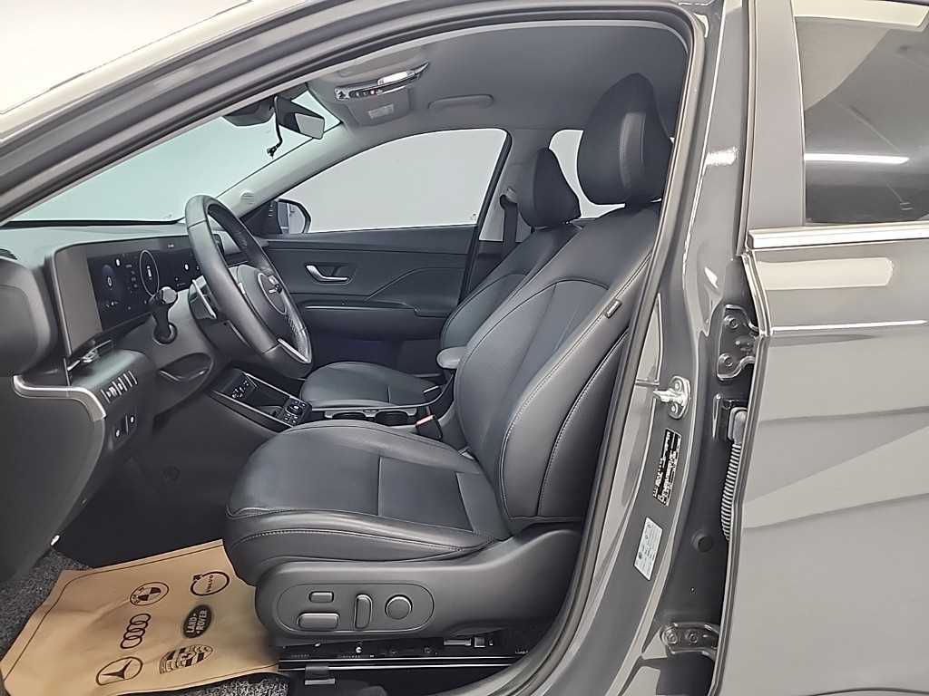 HYUNDAI Kona - Vista 11