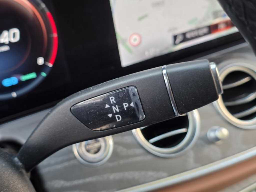 Mercedes Benz E class - Vista 10