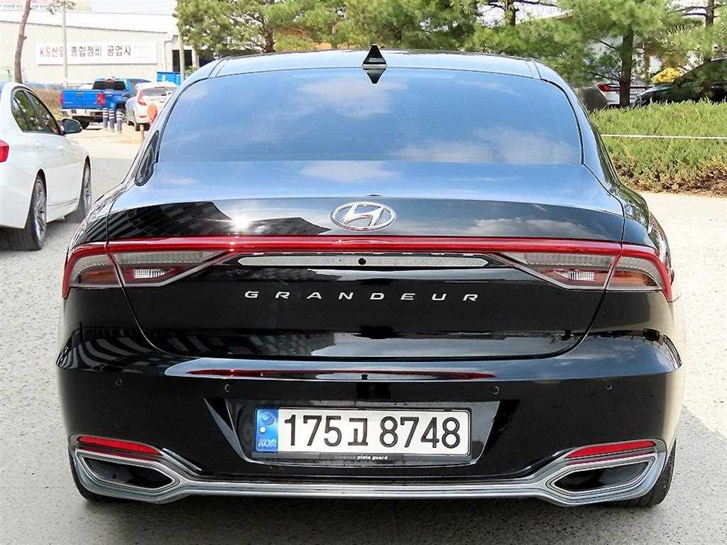 HYUNDAI Grandeur - Vista 4