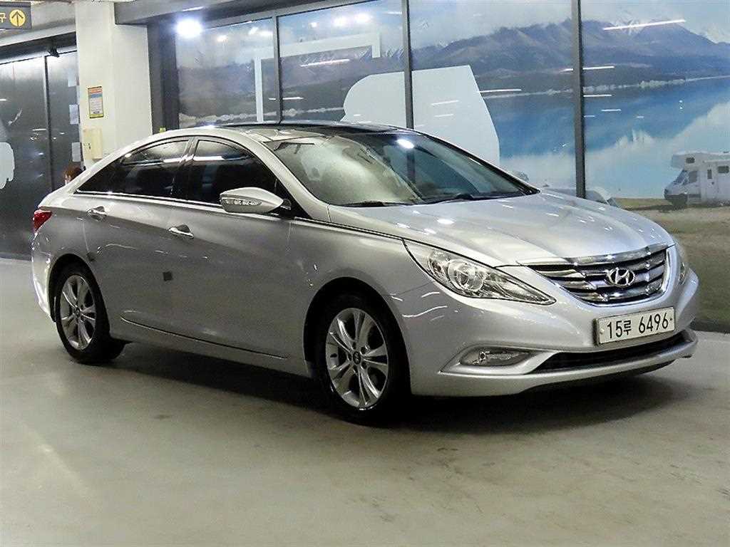 HYUNDAI Sonata - Vista 2