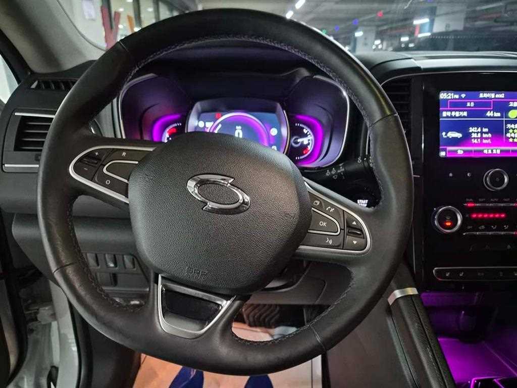 SAMSUNG QM6 - Vista 8