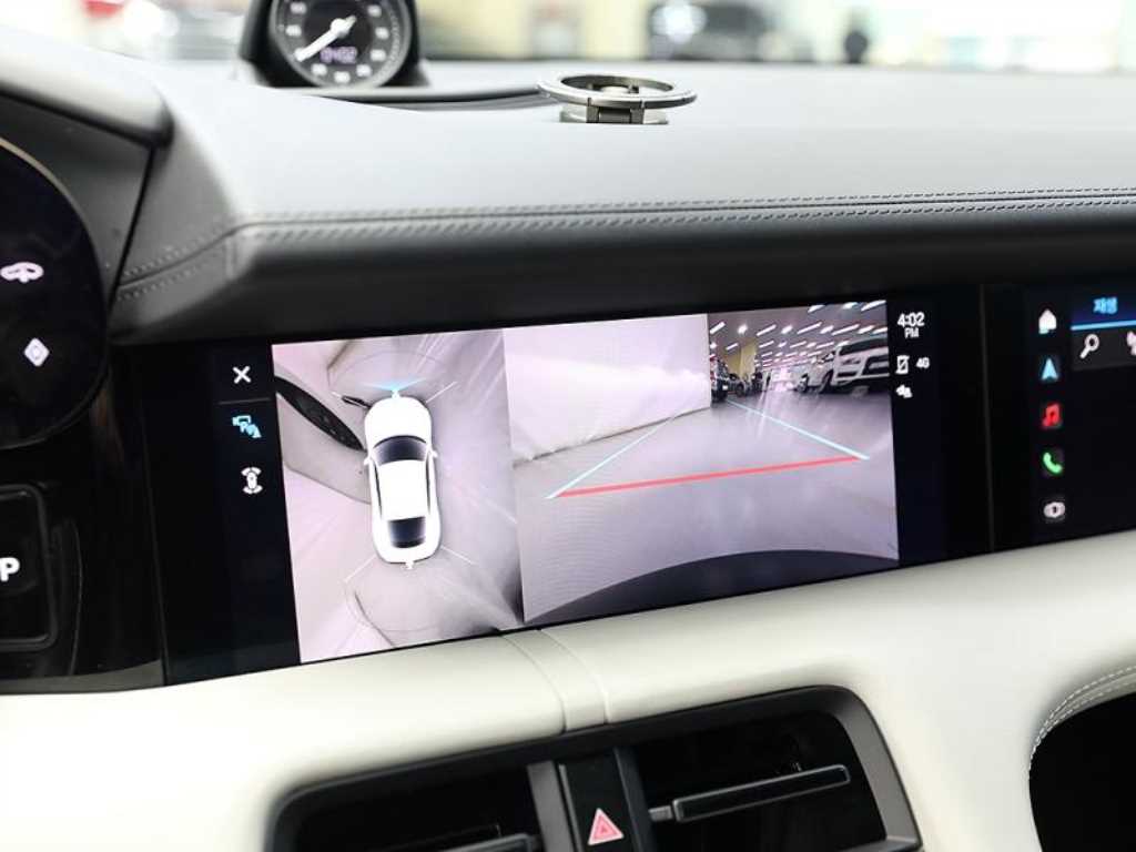 Porsche Taycan - Vista 12