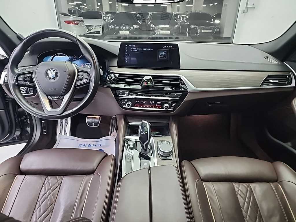BMW 5 Series - Vista 7
