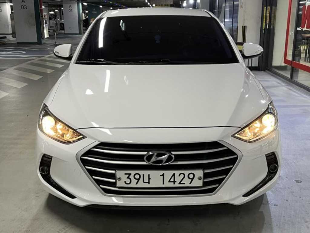 HYUNDAI Avante 2018 - Importación desde Corea - HF Imports Iquique - Foto 1