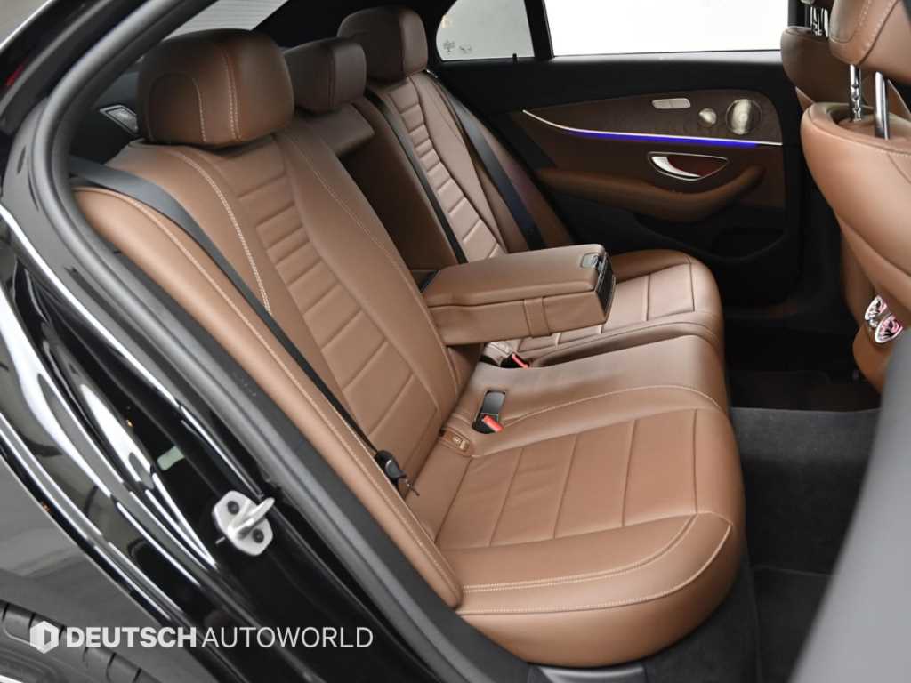 Mercedes Benz E class - Vista 12