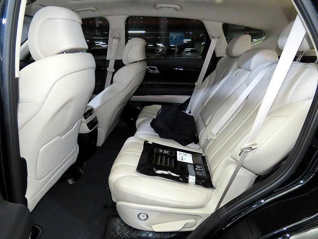 Genesis GV80 - Vista 7