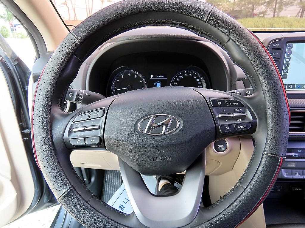 HYUNDAI Kona - Vista 8