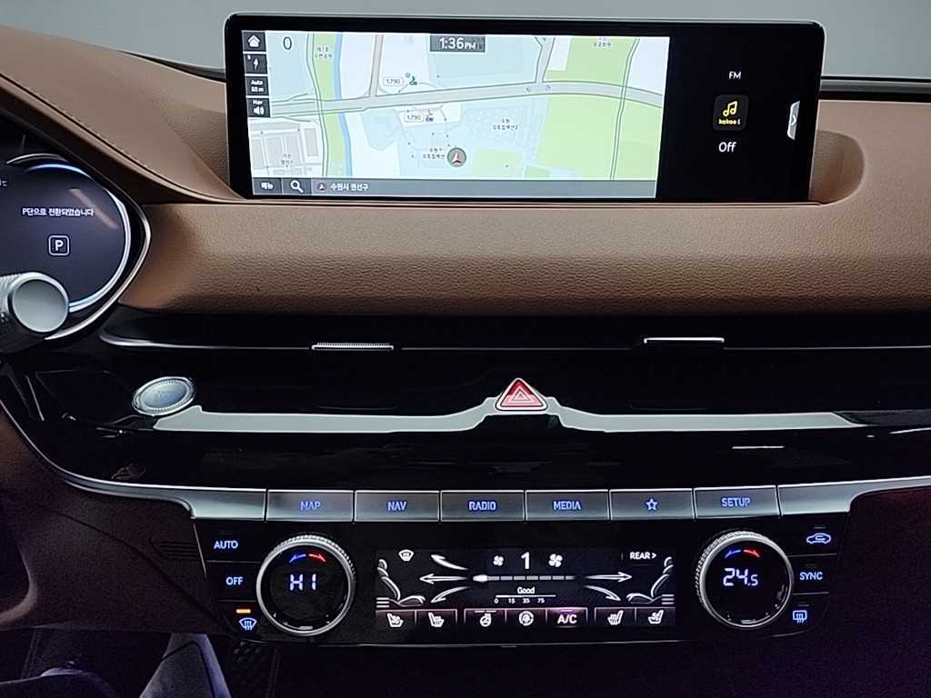 Genesis G80 - Vista 10