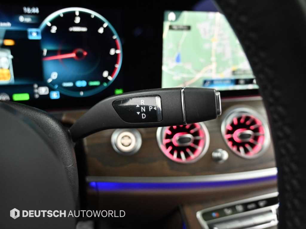 Mercedes Benz E class - Vista 9