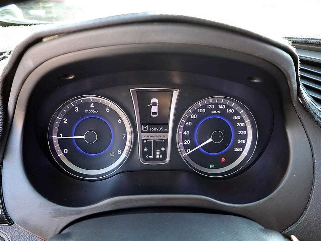 HYUNDAI Grandeur - Vista 9