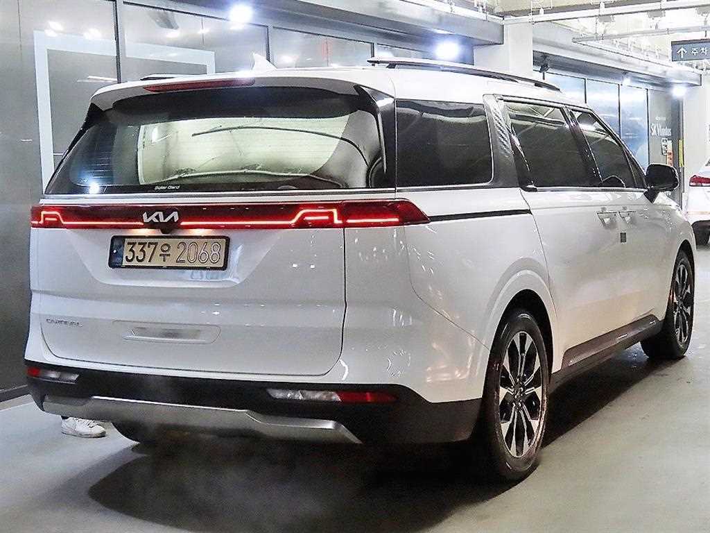 KIA Carnival - Vista 4