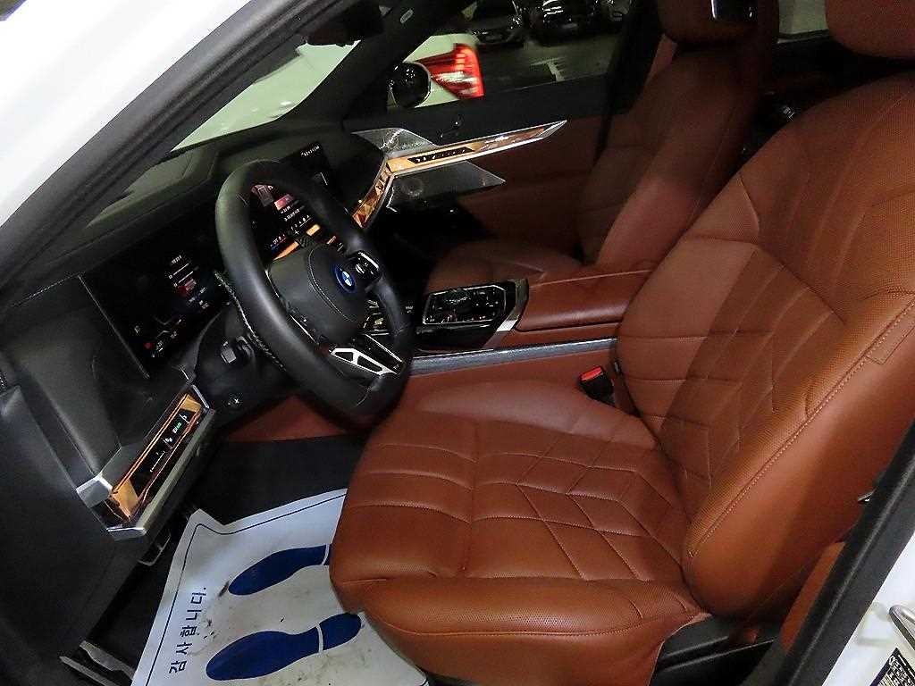 BMW 7 Series - Vista 6