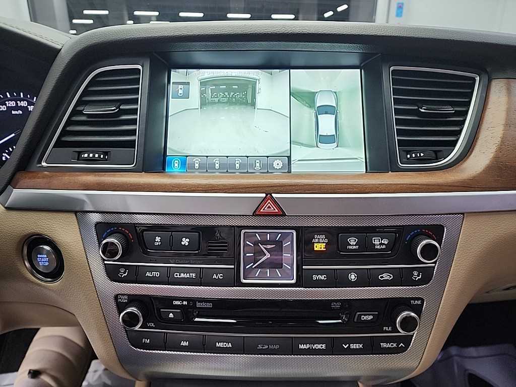 Genesis G80 - Vista 10