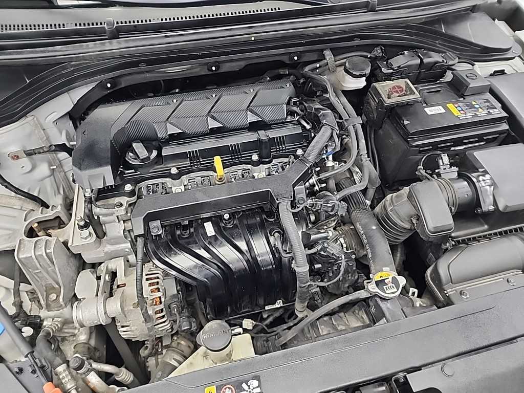 HYUNDAI Avante - Vista 5