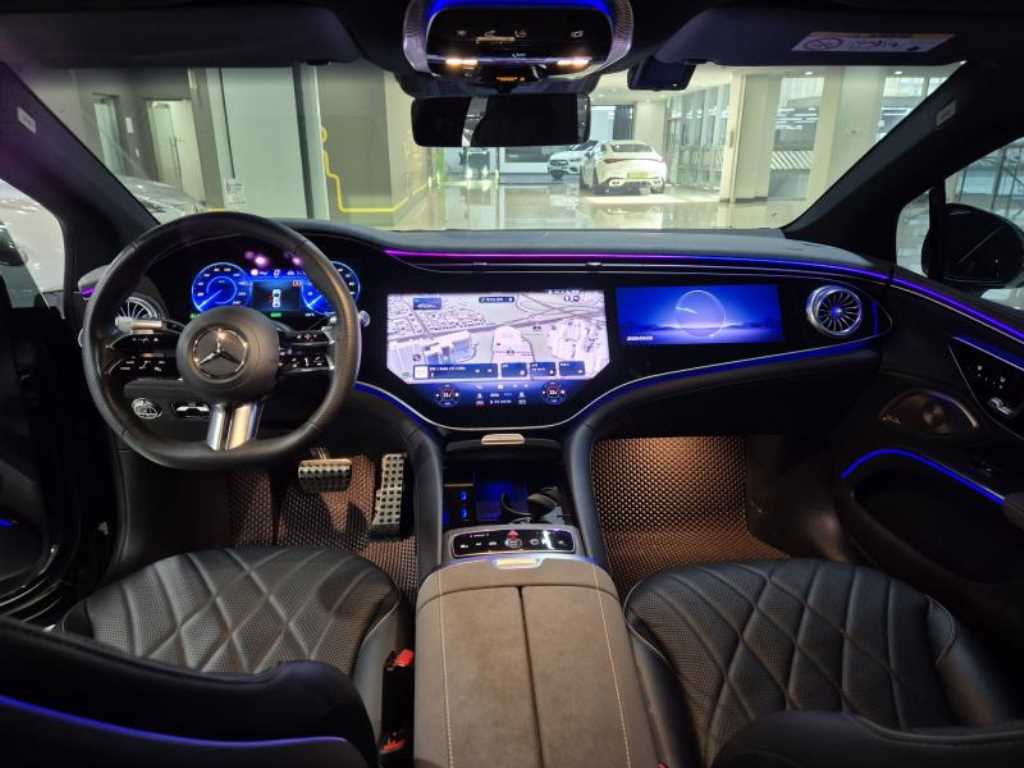 Mercedes Benz EQS - Vista 7