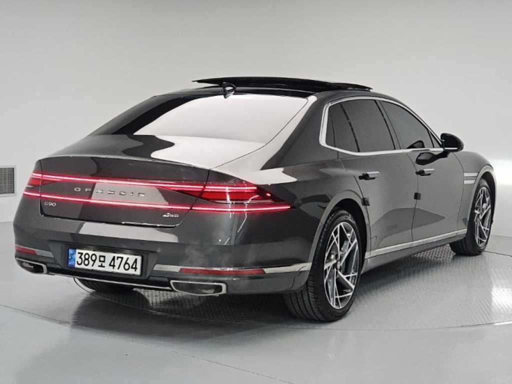 Genesis G90 - Vista 4