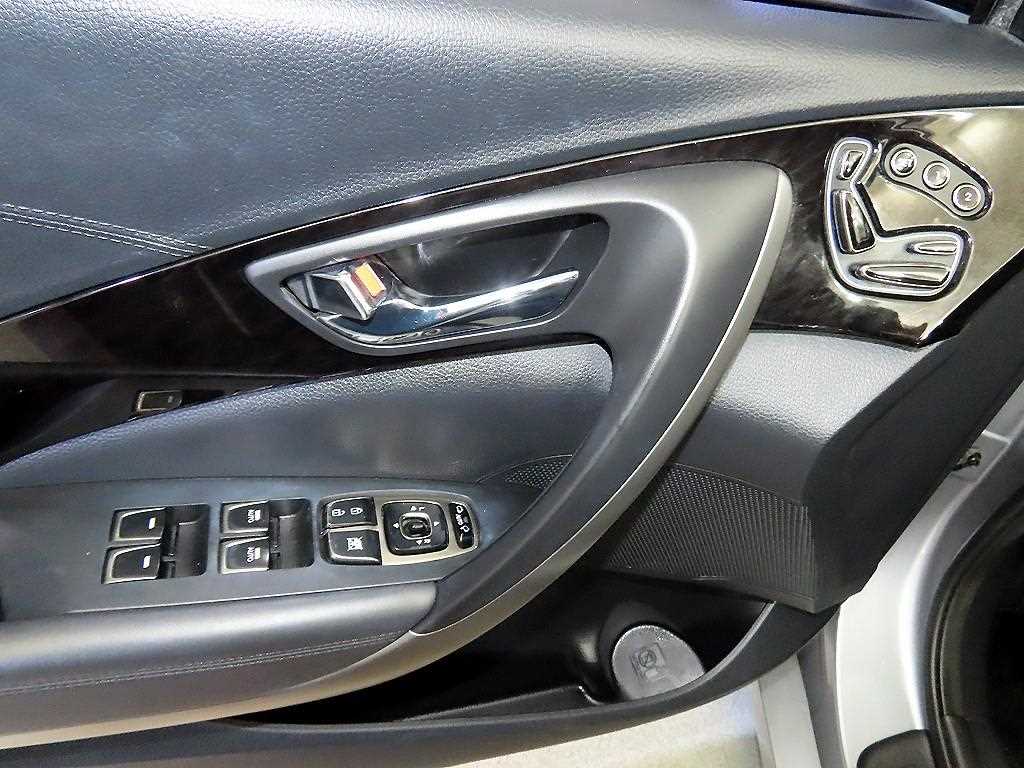 HYUNDAI Grandeur 2014 Plateado - Importación desde Corea - HF Imports Iquique - Foto 13