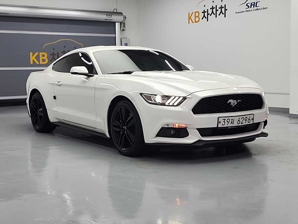 Ford Mustang - Vista 4