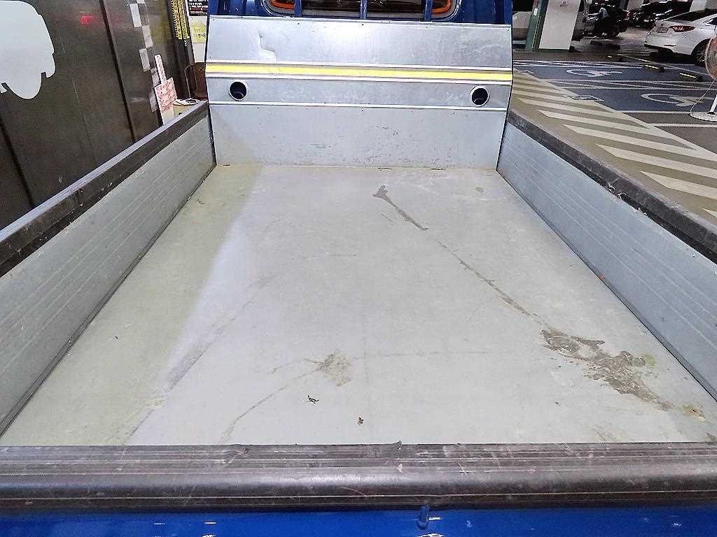 Small Truck Cargo (small) - Vista 6