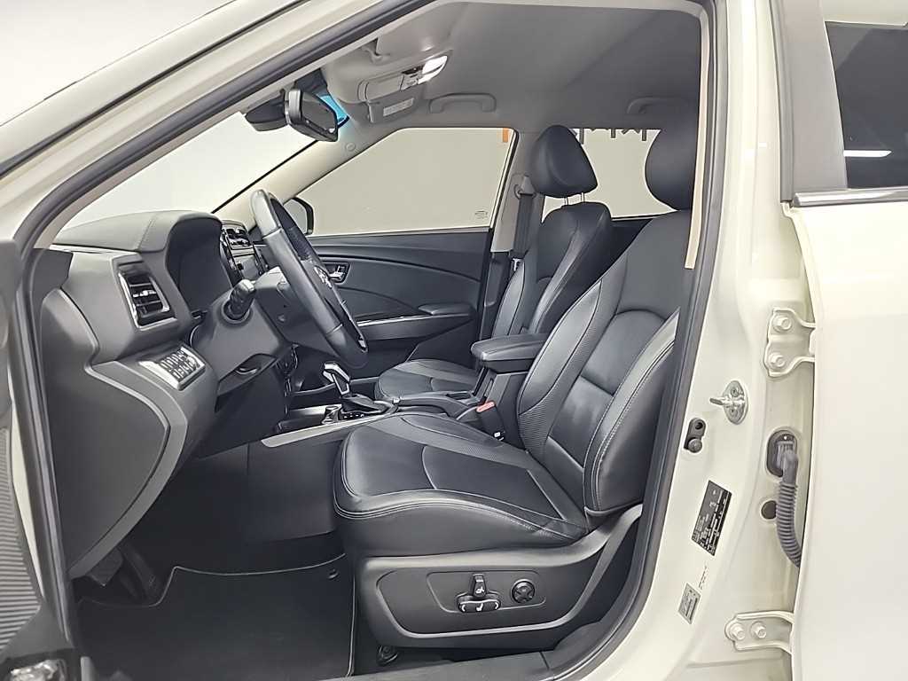 Ssangyong Tivoli - Vista 11